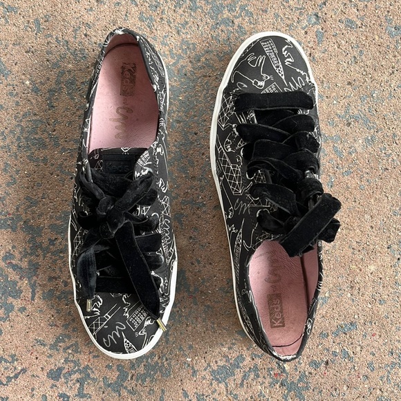 Keds x CJW Triple Kick Signature Print - Black & White, Velvet Laced, Women’s 9 - Picture 2 of 15
